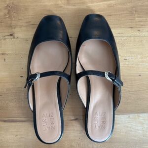 Naturalizer Black Mules